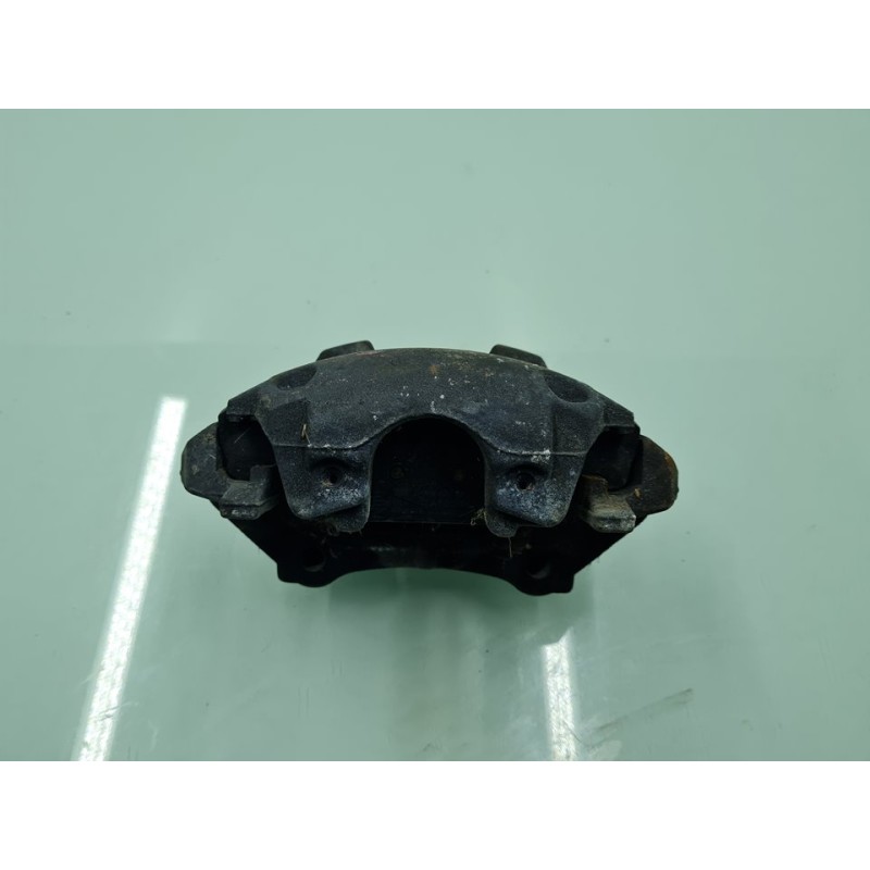 PINZA DE FRENO DELANTERA DERECHA 