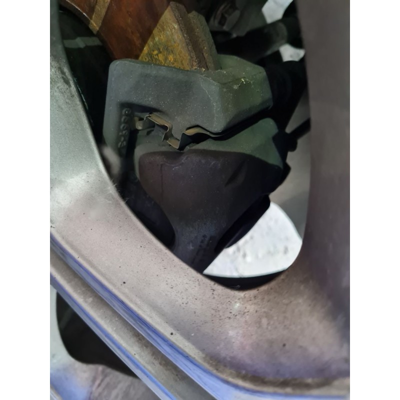 PINZA DE FRENO DELANTERA DERECHA 