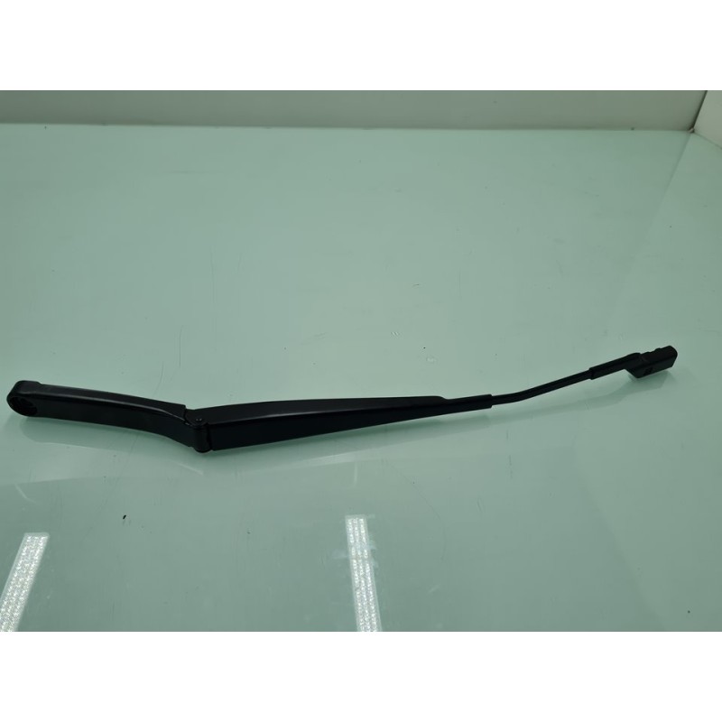 BRAZO LIMPIA DELANTERO IZQUIERDO 576955409A 
