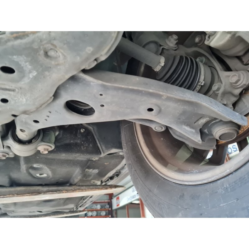 BRAZO SUSPENSION INFERIOR DELANTERO IZQUIERDO 