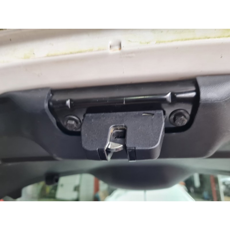 CERRADURA MALETERO / PORTON 