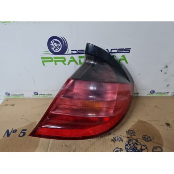 PILOTO TRASERO DERECHO A2038200664 