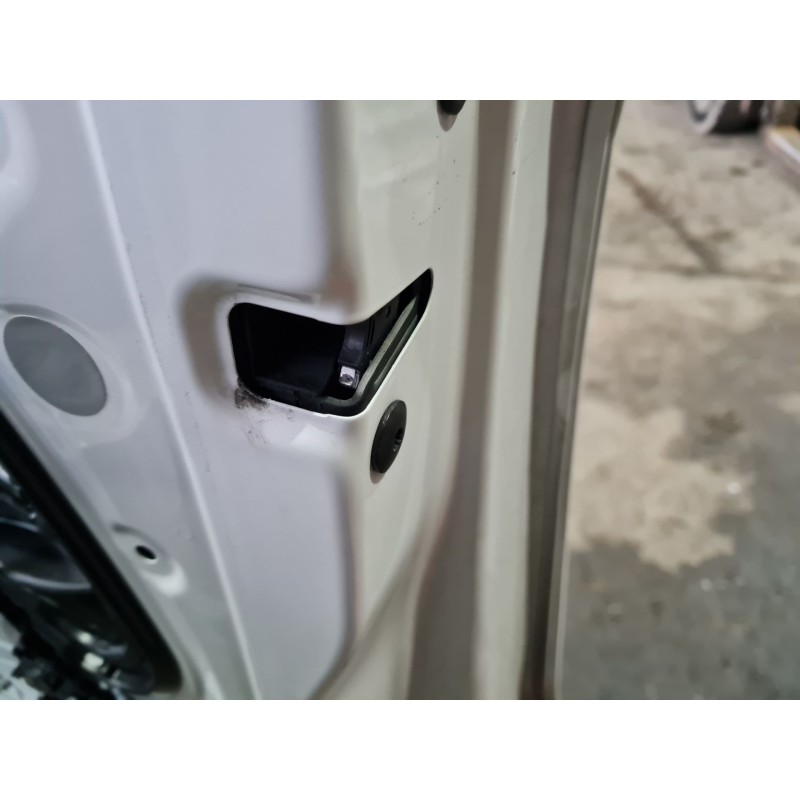 CERRADURA PUERTA DELANTERA DERECHA 10B837016 