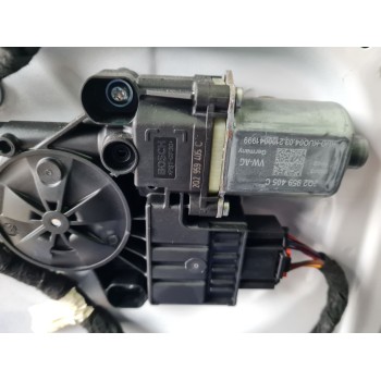 ELEVALUNAS DELANTERO IZQUIERDO 2Q2959405C 
