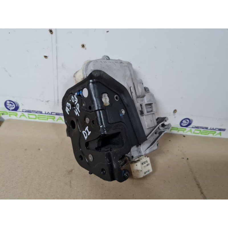 CERRADURA PUERTA DELANTERA IZQUIERDA 4F1837015 