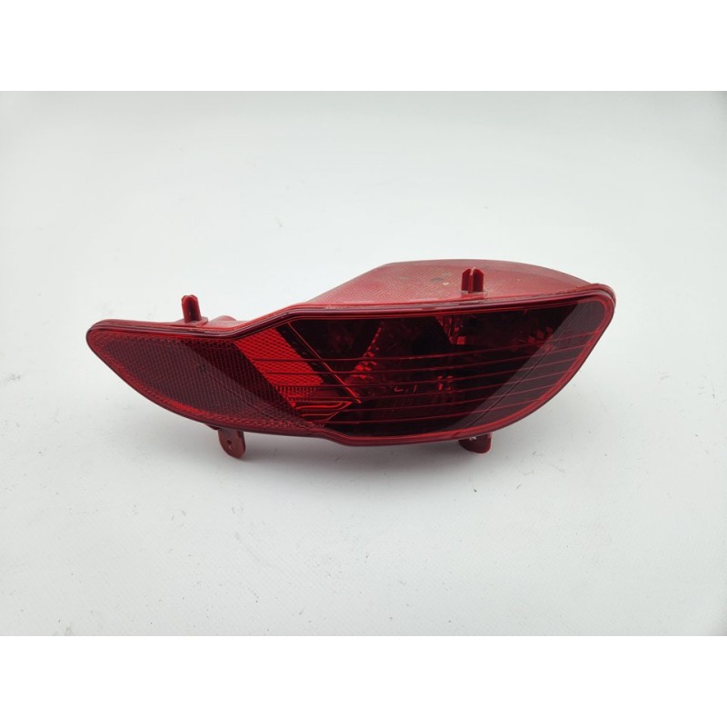 PILOTO TRASERO DERECHO PARAGOLPES 9811981980 