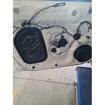 ELEVALUNAS DELANTERO IZQUIERDO 5TA837461 