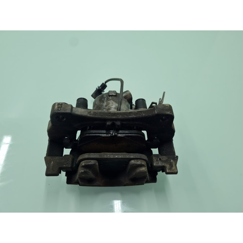 PINZA DE FRENO DELANTERA IZQUIERDA 8W05DH 