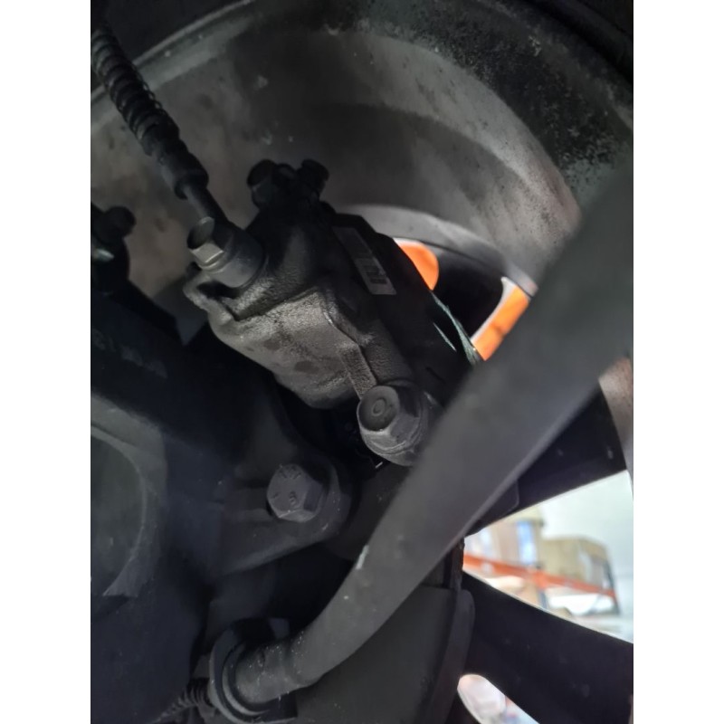 PINZA DE FRENO TRASERA IZQUIERDA 