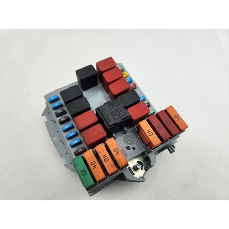 CAJA RELES / FUSIBLES 1388601080 