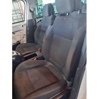 ASIENTO DELANTERO IZQUIERDO 