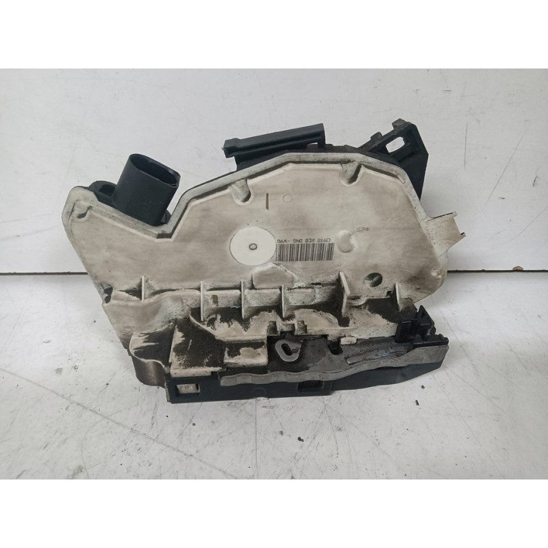 CERRADURA PUERTA TRASERA DERECHA 5N0839016D 