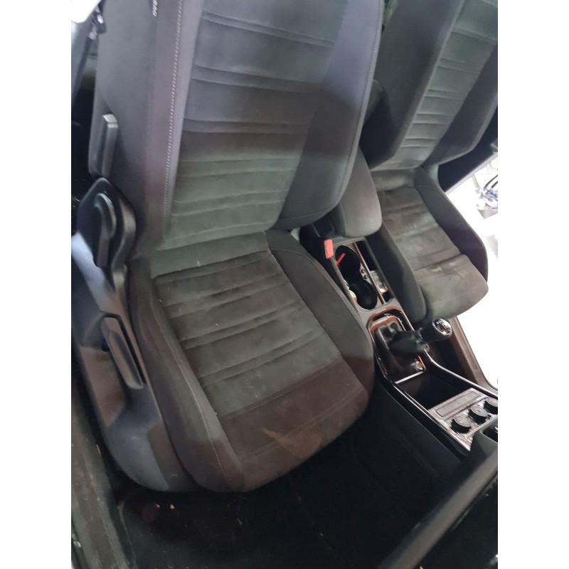ASIENTO DELANTERO DERECHO 