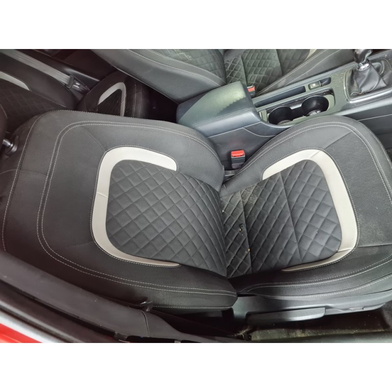 ASIENTO DELANTERO DERECHO 