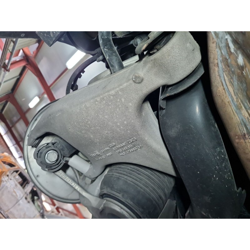 BRAZO SUSPENSION TRASERO IZQUIERDO 8R0505311F 