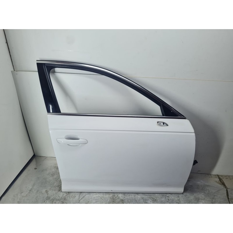 PUERTA DELANTERA DERECHA 