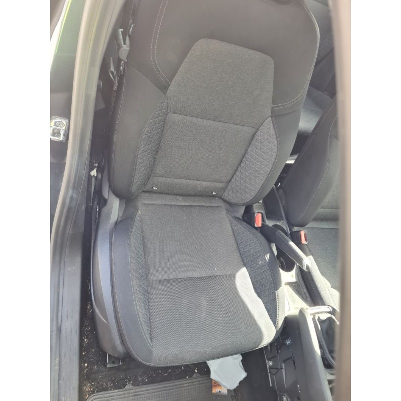 ASIENTO DELANTERO DERECHO 