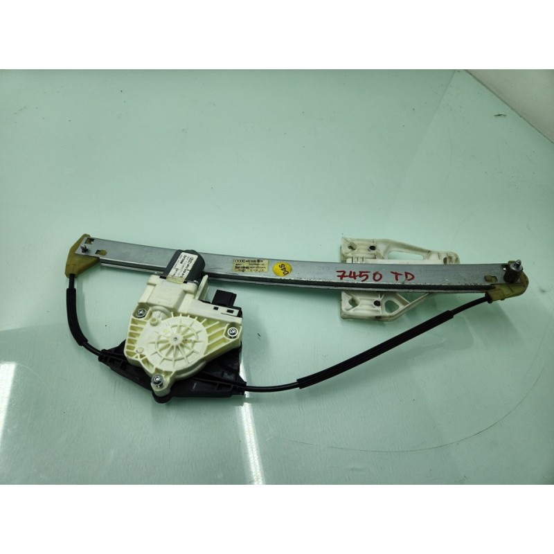 ELEVALUNAS TRASERO DERECHO 8R0839462B 