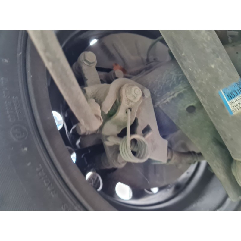 PINZA DE FRENO TRASERA IZQUIERDA 