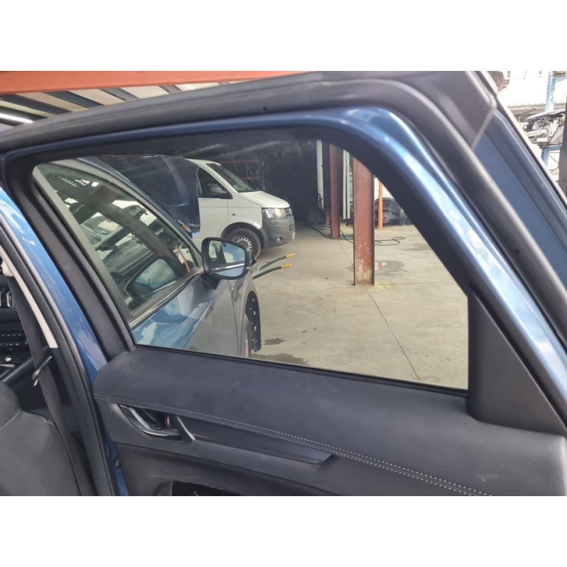 ELEVALUNAS TRASERO DERECHO 