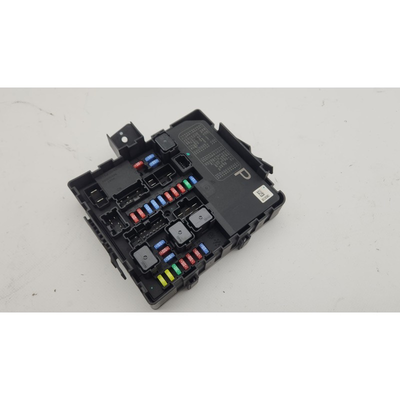 CAJA RELES / FUSIBLES 284B7EB03B 