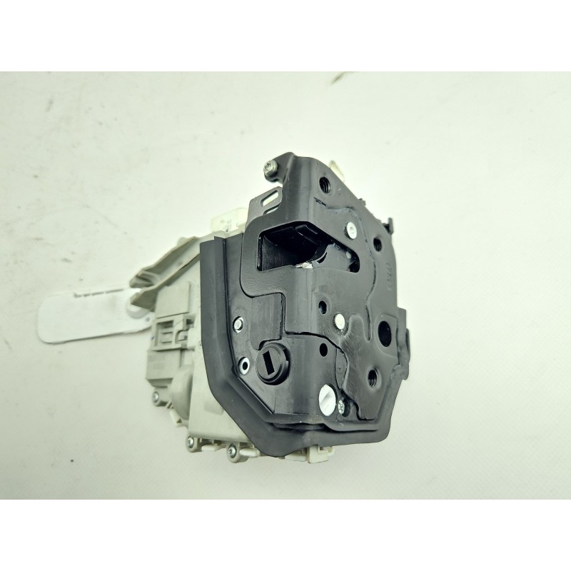 CERRADURA PUERTA TRASERA IZQUIERDA 9A783911506 / 8K0839015F 