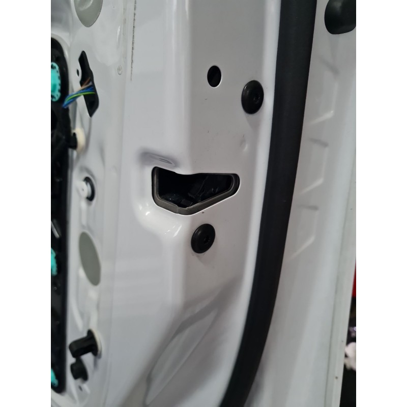 CERRADURA PUERTA DELANTERA DERECHA 5TB837016E 
