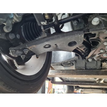 BRAZO SUSPENSION INFERIOR DELANTERO DERECHO 