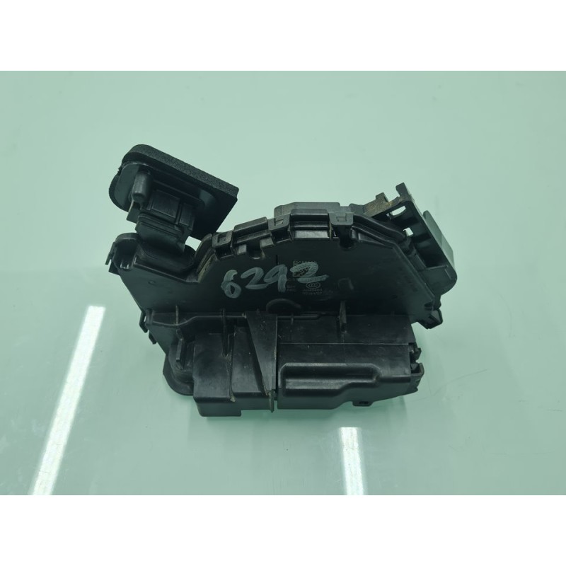 CERRADURA PUERTA DELANTERA DERECHA 5TB837016C 