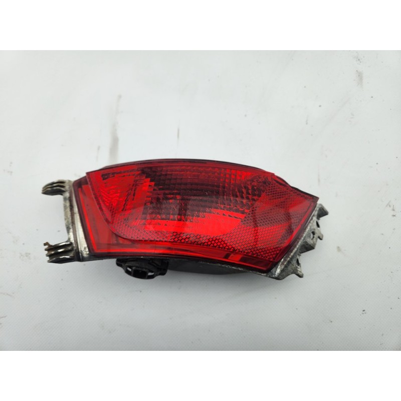 PILOTO TRASERO IZQUIERDO PARAGOLPES DK6215K273 