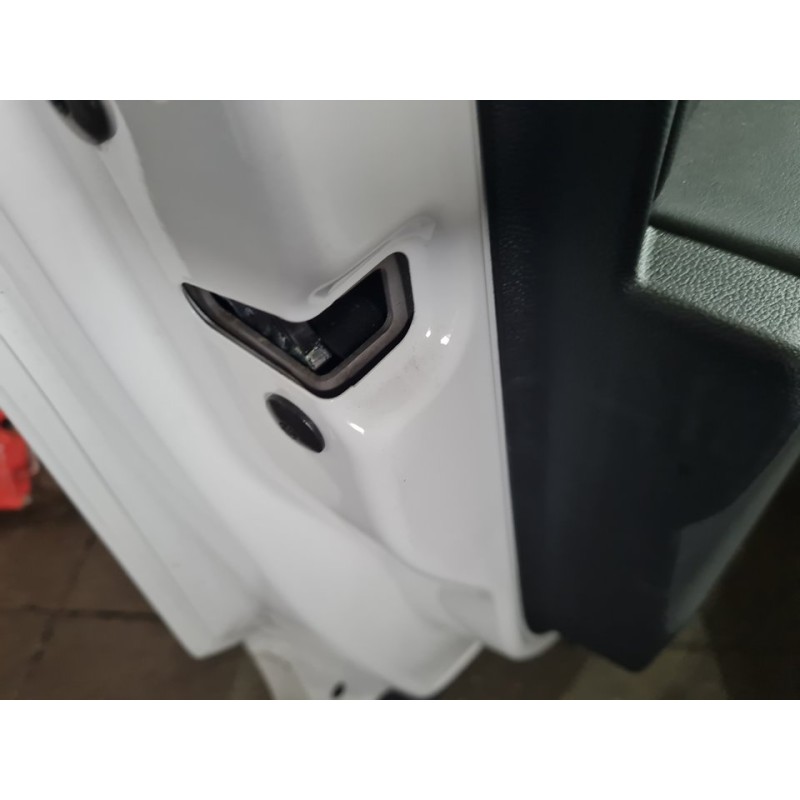 CERRADURA PUERTA DELANTERA IZQUIERDA 