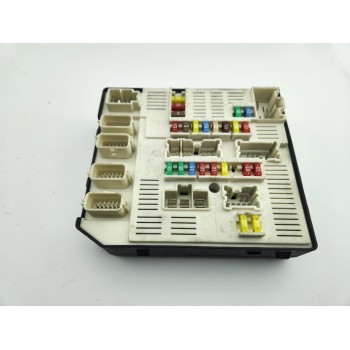 CAJA RELES / FUSIBLES 284B60168R 