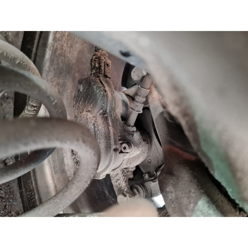 PINZA DE FRENO TRASERA DERECHA 
