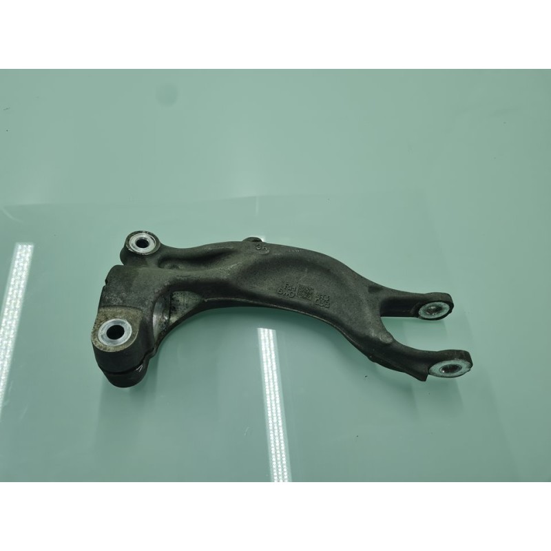 BRAZO SUSPENSION INFERIOR DELANTERO DERECHO 8W0413038 