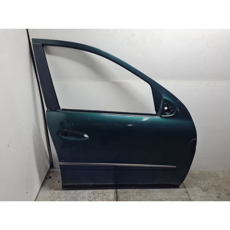 PUERTA DELANTERA DERECHA 