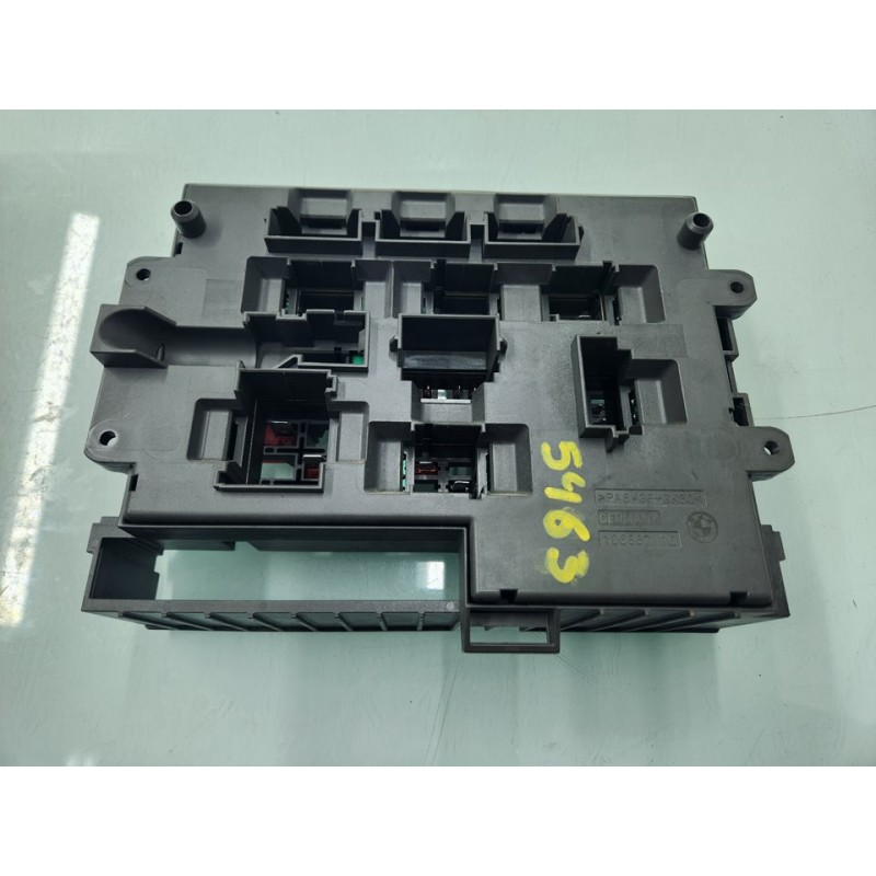 CAJA RELES / FUSIBLES 9119446 
