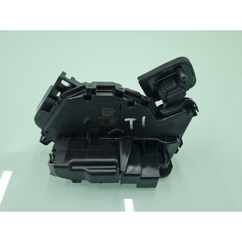 CERRADURA PUERTA TRASERA IZQUIERDA 5TA839015Q 