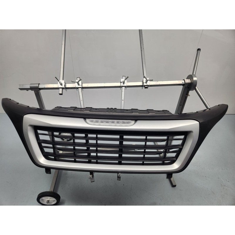 REJILLA DELANTERA 1314847070 