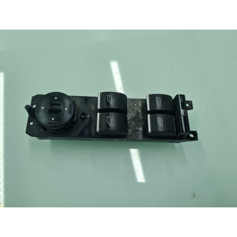 MANDO ELEVALUNAS DELANTERO IZQUIERDO F1ET14A132CB 