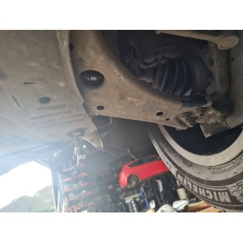 BRAZO SUSPENSION INFERIOR DELANTERO DERECHO 51939751 