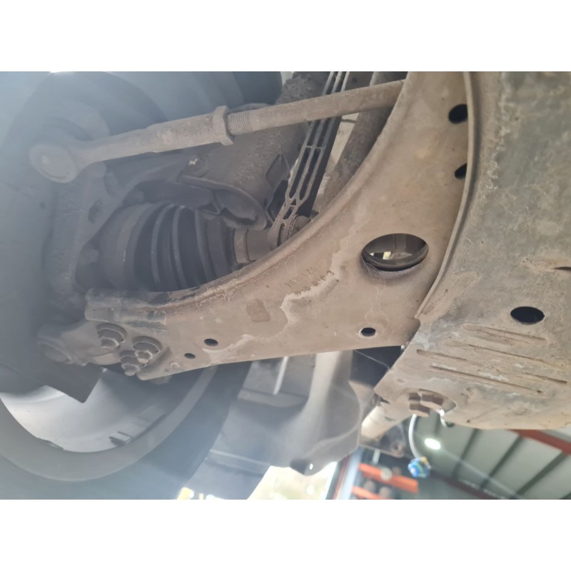 BRAZO SUSPENSION INFERIOR DELANTERO IZQUIERDO 51939755 