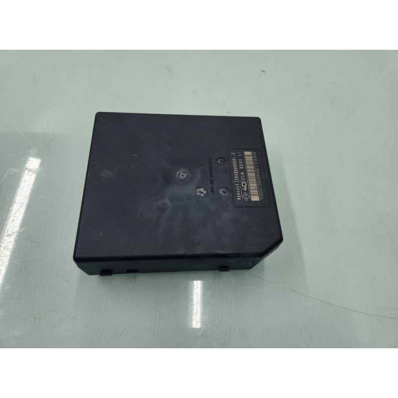 CAJA RELES / FUSIBLES 284B60008R 