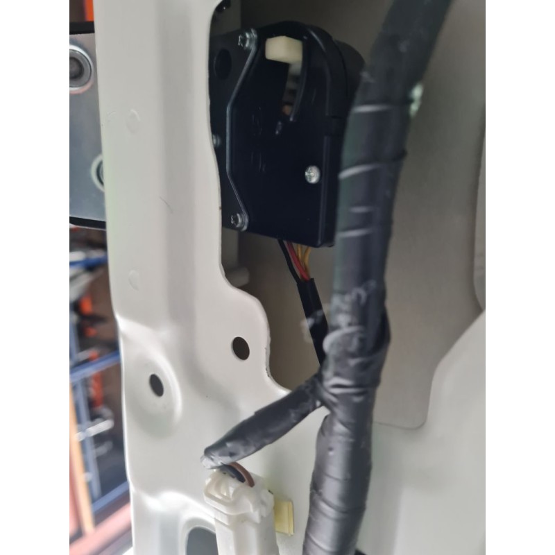 CERRADURA MALETERO / PORTON 
