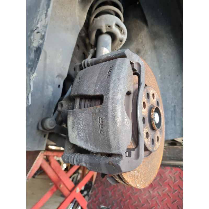 PINZA DE FRENO DELANTERA IZQUIERDA 7N0615123B 