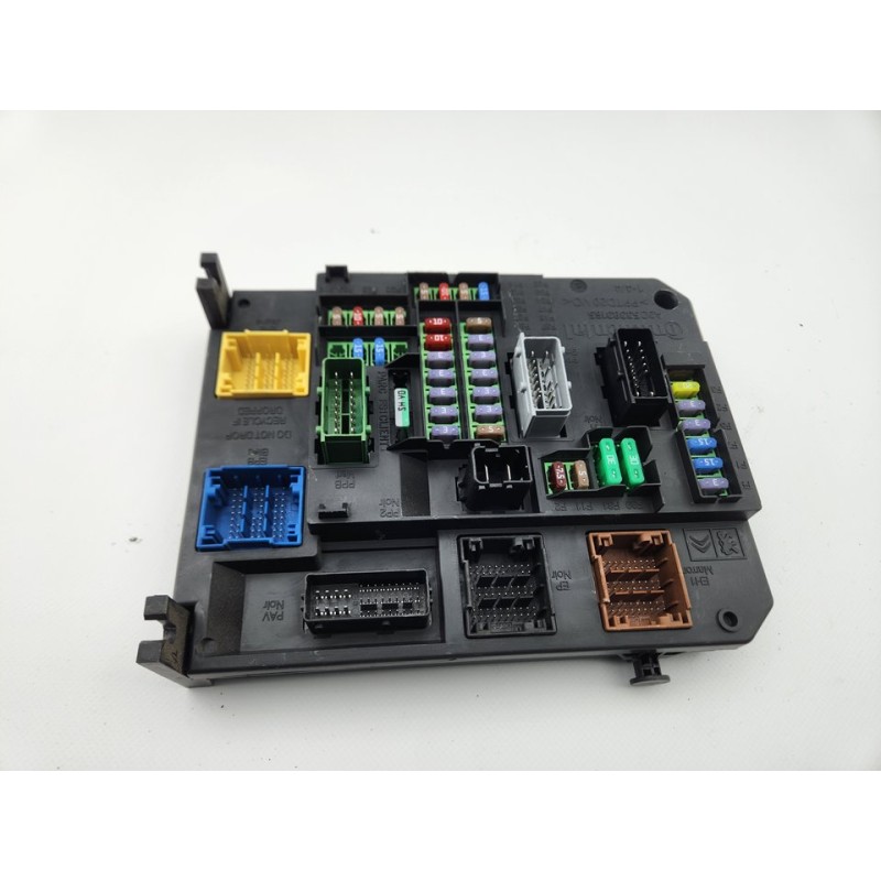 CAJA RELES / FUSIBLES 9806687980 