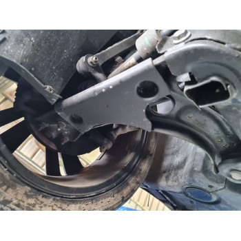 BRAZO SUSPENSION INFERIOR DELANTERO DERECHO 2Q0407152D 