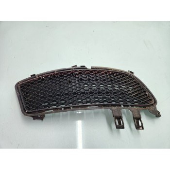 REJILLA PARAGOLPES IZQUIERDA A1768851522 