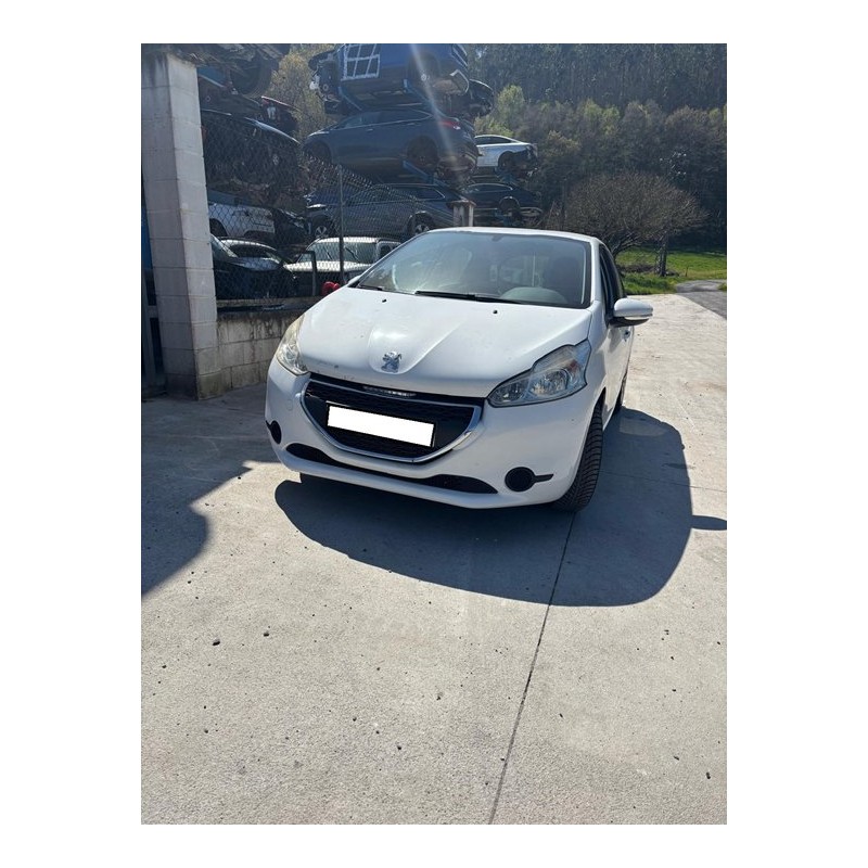 peugeot 208 del año 2012