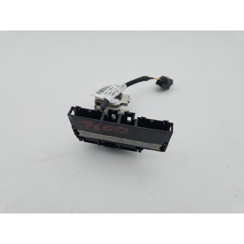 CAJA RELES / FUSIBLES 2D0049093P 