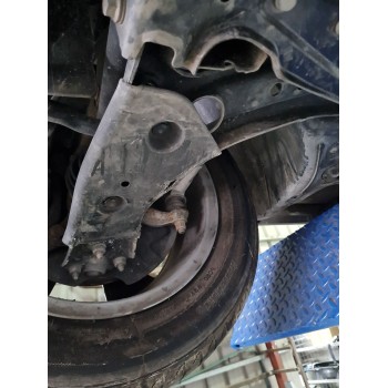 BRAZO SUSPENSION INFERIOR DELANTERO DERECHO 5WA407152A 